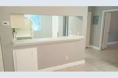 922  Coral Club Dr, Unit #922, Coral Springs, FL 33071 - Photo 9