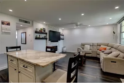 2400 NE 10th St, Unit #402, Pompano Beach, FL 33062 - Photo 3