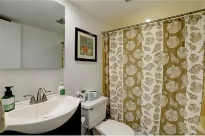 2400 NE 10th St, Unit #402, Pompano Beach, FL 33062 - Photo 17