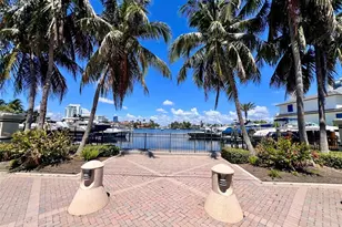 23 Isla Bahia Dr, Fort Lauderdale, FL 33316 - Photo 11