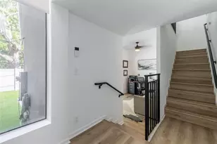 723 SE 16th Ct, Fort Lauderdale, FL 33316 - Photo 3