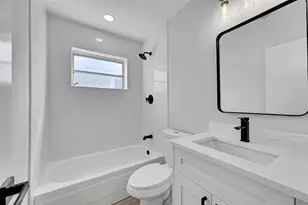 6925 NW 11th St, Margate, FL 33063 - Photo 27