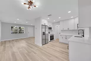 6925 NW 11th St, Margate, FL 33063 - Photo 11