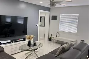 823 N 20th Ct, Hollywood, FL 33020 - Photo 7