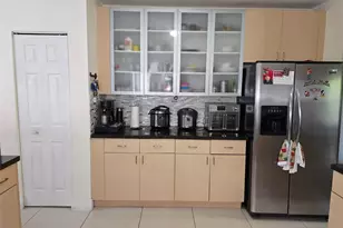 21053 SW 88th Pl, Cutler Bay, FL 33189 - Photo 17