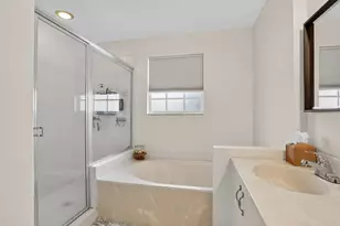 11461 Lakeview Dr, Coral Springs, FL 33071 - Photo 31