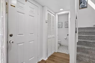 11461 Lakeview Dr, Coral Springs, FL 33071 - Photo 19