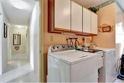 10072  Ramblewood Dr, Coral Springs, FL 33071 - Photo 35