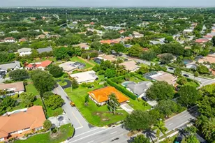 10072 Ramblewood Dr, Coral Springs, FL 33071 - Photo 51