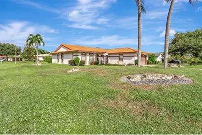 10072  Ramblewood Dr, Coral Springs, FL 33071 - Photo 3