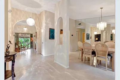 10072  Ramblewood Dr, Coral Springs, FL 33071 - Photo 5