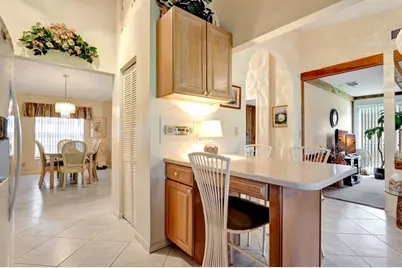 10072  Ramblewood Dr, Coral Springs, FL 33071 - Photo 21