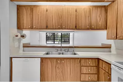 1713  Whitehall Dr, Unit #103, Davie, FL 33324 - Photo 9