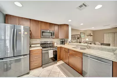 2635 NE 15th St, Pompano Beach, FL 33062 - Photo 7