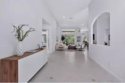 2807  Oakbrook Ln, Weston, FL 33332 - Photo 17