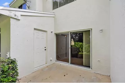 7711  Sanibel Dr, Tamarac, FL 33321 - Photo 23