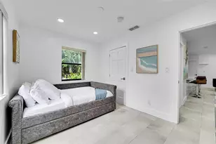 400 NE 26th Dr, Wilton Manors, FL 33334 - Photo 21