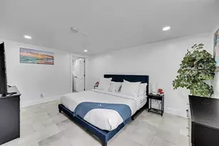 400 NE 26th Dr, Wilton Manors, FL 33334 - Photo 25