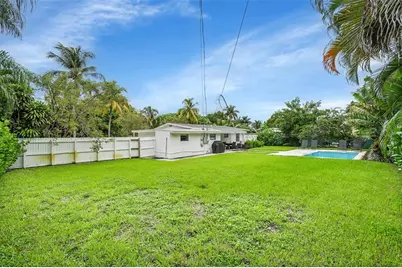 400 NE 26th Dr, Wilton Manors, FL 33334 - Photo 39