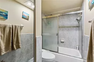 581 Springdale Cir, Palm Springs, FL 33461 - Photo 25