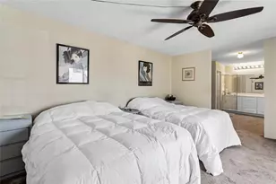 581 Springdale Cir, Palm Springs, FL 33461 - Photo 17