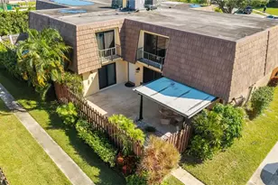 581 Springdale Cir, Palm Springs, FL 33461 - Photo 37