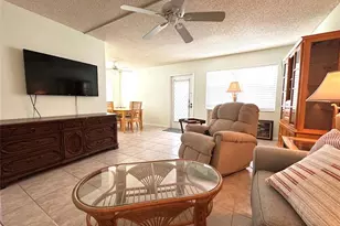 289 Markham N, Deerfield Beach, FL 33442 - Photo 1