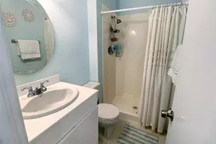 719 SW 79th Ave, North Lauderdale, FL 33068 - Photo 7