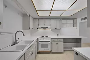 2624 NE 32nd St, Fort Lauderdale, FL 33306 - Photo 17