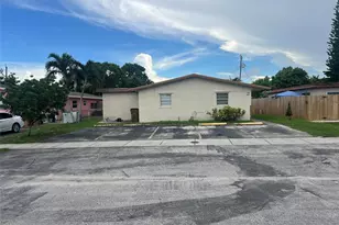 340-400 NE 44th St, Deerfield Beach, FL 33064 - Photo 1