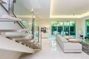 240 Shore Ct, Lauderdale by the Sea, FL 33308 - Photo 9