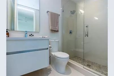 240  Shore Ct, Lauderdale by the Sea, FL 33308 - Photo 15