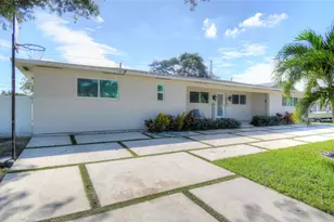 214 SE 5th St, Dania Beach, FL 33004 - Photo 3