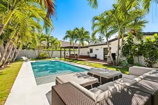 2133 NE 25th St, Wilton Manors, FL 33305 - Photo 23