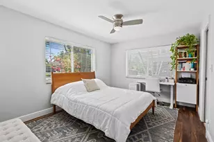 2133 NE 25th St, Wilton Manors, FL 33305 - Photo 11