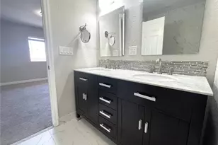 19 SE 3rd Ave, Hallandale Beach, FL 33009 - Photo 11