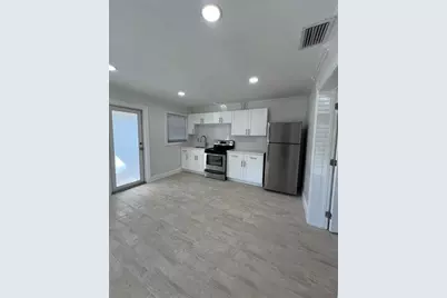 1333 NE 5th Ter, Unit #8, Fort Lauderdale, FL 33304 - Photo 3