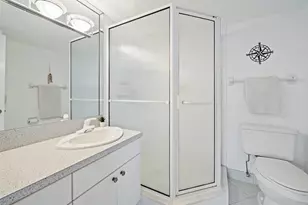 1050 Hillsboro Mile, Hillsboro Beach, FL 33062 - Photo 21