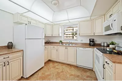 1050  Hillsboro Mile, Unit #203W, Hillsboro Beach, FL 33062 - Photo 15