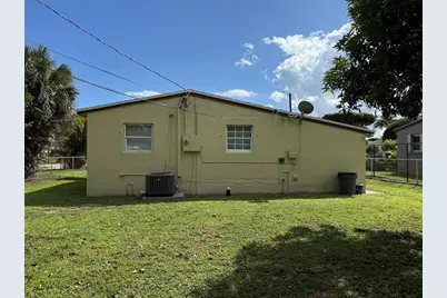 3371 NW 8th Ct, Lauderhill, FL 33311 - Photo 3