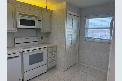 1537 E Hillsboro Blvd, Unit #839, Deerfield Beach, FL 33441 - Photo 13