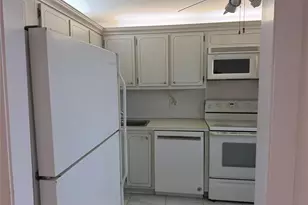 1537 E Hillsboro Blvd, Deerfield Beach, FL 33441 - Photo 11