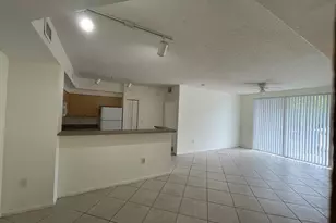 8010 N Nob Hill Rd, Tamarac, FL 33321 - Photo 7