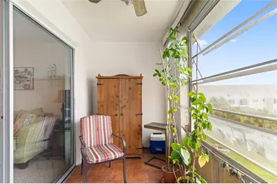 8280  Sunrise Lakes Blvd, Unit #306, Sunrise, FL 33322 - Photo 27