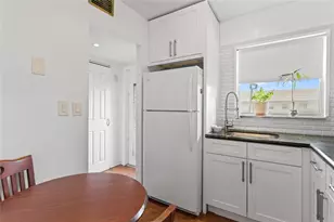 8280 Sunrise Lakes Blvd, Sunrise, FL 33322 - Photo 11