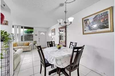 9061  Sunrise Lakes Blvd, Unit #102, Sunrise, FL 33322 - Photo 5