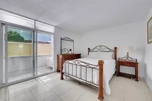 9061 Sunrise Lakes Blvd, Sunrise, FL 33322 - Photo 9