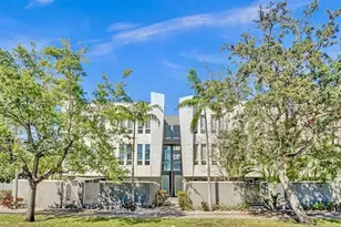 703 SE 16th Ct, Fort Lauderdale, FL 33316 - Photo 1