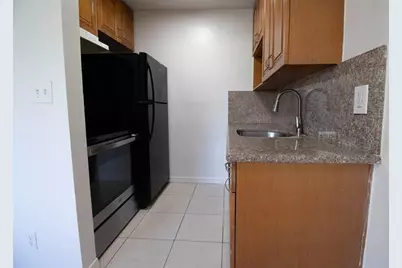 1727  Liberty Street, Unit #18, Fort Lauderdale, FL 33020 - Photo 5