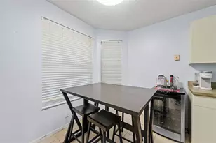 7602 Pinewalk Dr Unit, Margate, FL 33063 - Photo 13